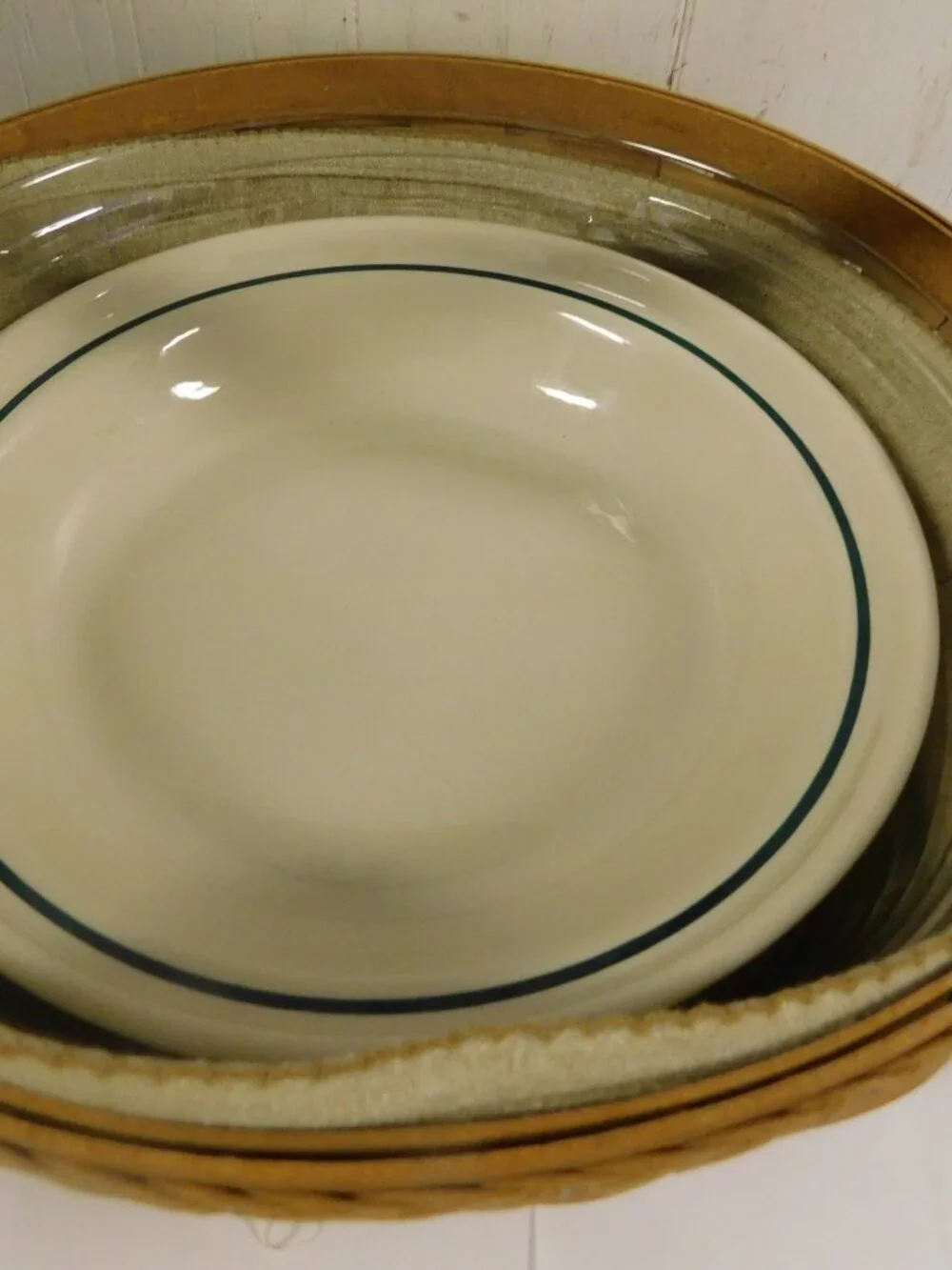 2009 Longaberger Fancy Round Pie Baker Basket Protector & Pottery Pie Baker USA
